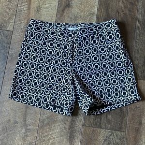🛍️3/$20❗️White House Black Market women’s size 0 black and white shorts #15
